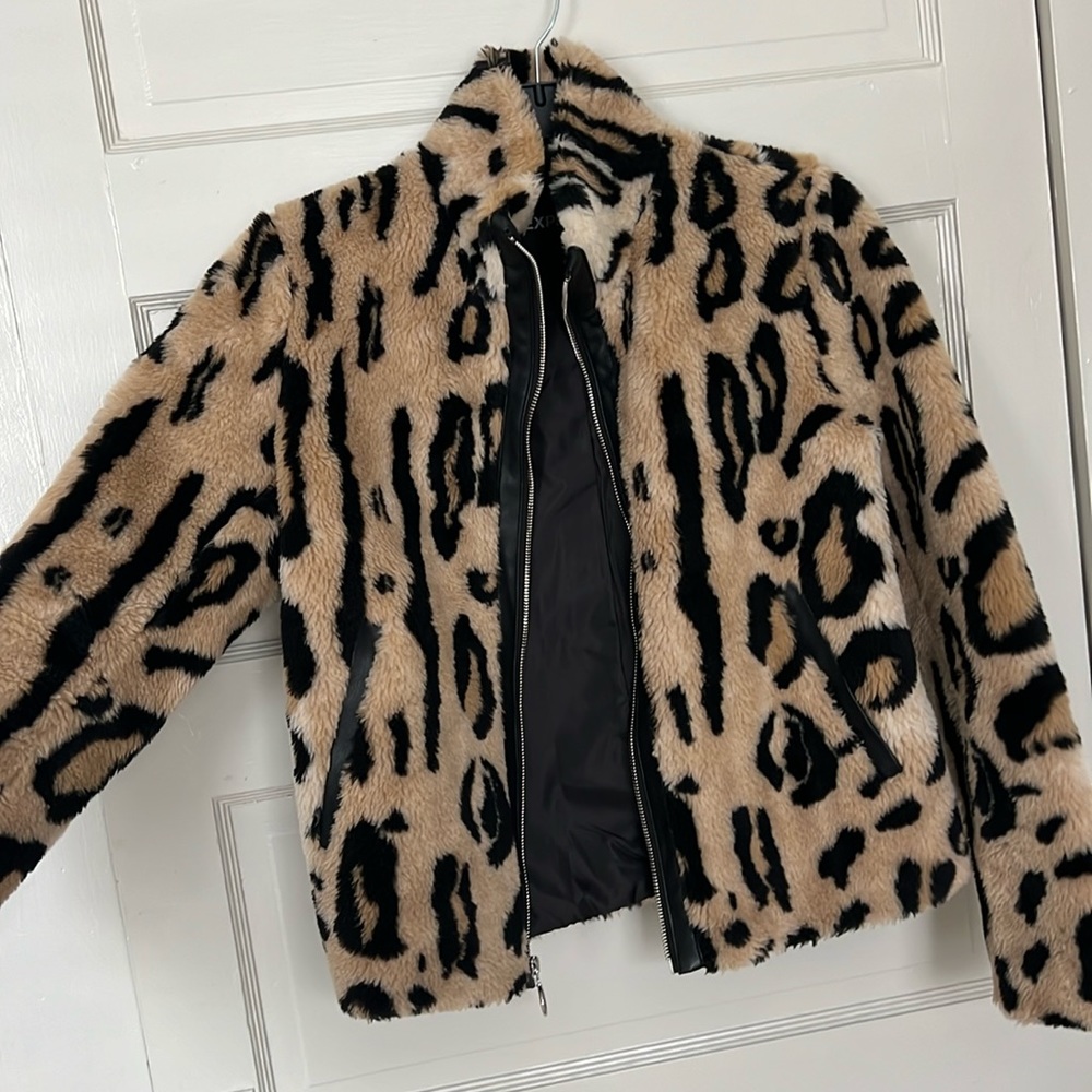 Cheetah print fur coat. Size XS. Brand: Express